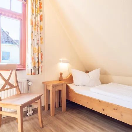 Holiday home Ferienhaussiedlung Strandperlen Buchenhof 3b Wustrow (Fischland)