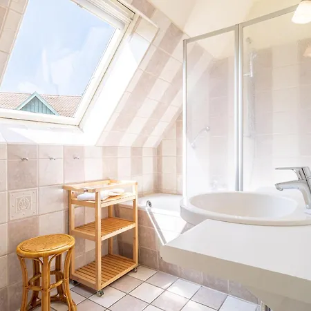 Ferienhaussiedlung Strandperlen Buchenhof 3b * Wustrow (Fischland)